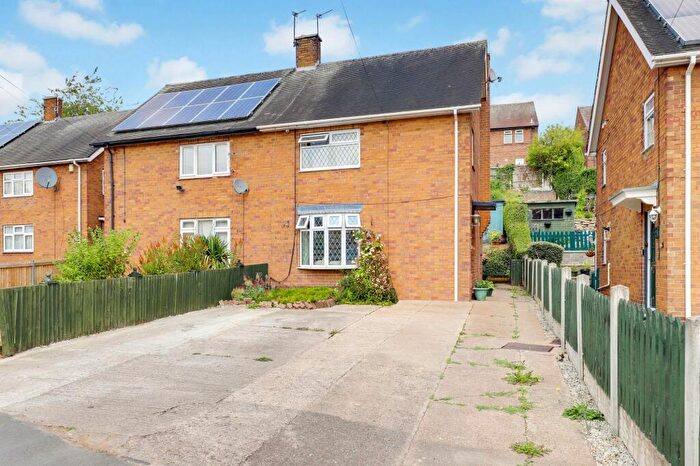 3 Bedroom Semi-Detached House For Sale In Queens Bower Road, Nottingham, NG5