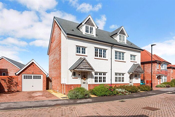 4 Bedroom Property For Sale In Purkis Road, Waterlooville, PO7