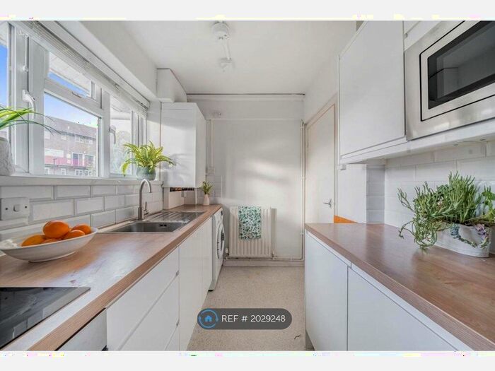 1 Bedroom Flat To Rent In Bounds Green Road, London, N22