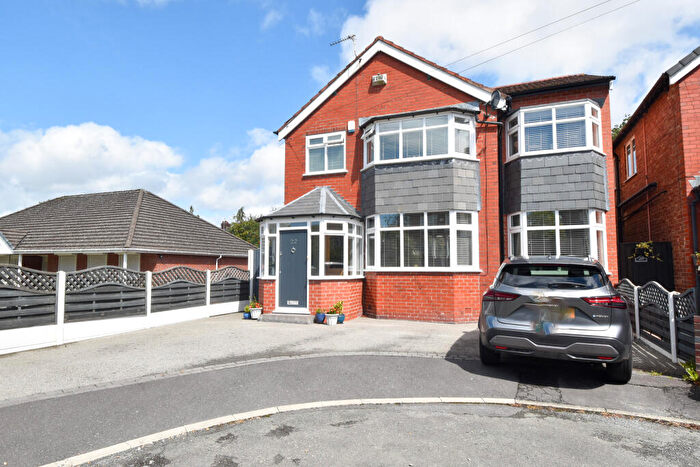 4 Bedroom Detached House For Sale In Warwick Drive, Urmston, M41