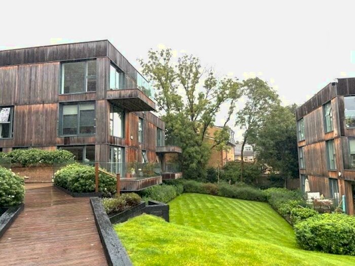 2 Bedroom Apartment To Rent In Churchwood Gardens, Forest Hill, London, SE23