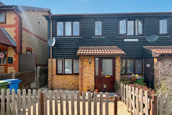 1 Bedroom Ground Maisonette For Sale In Station Road, Newington, Sittingbourne, ME9