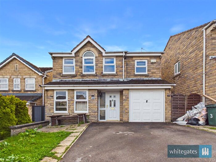 4 Bedroom Detached House To Rent In Ring Hay Road, Bradford, West Yorkshire, BD4