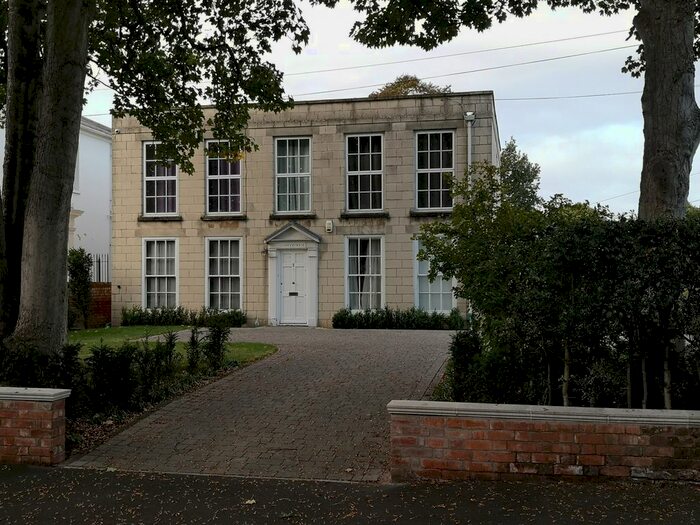 3 Bedroom Flat To Rent In A Britannia Square, Worcester, Worcestershire, WR1