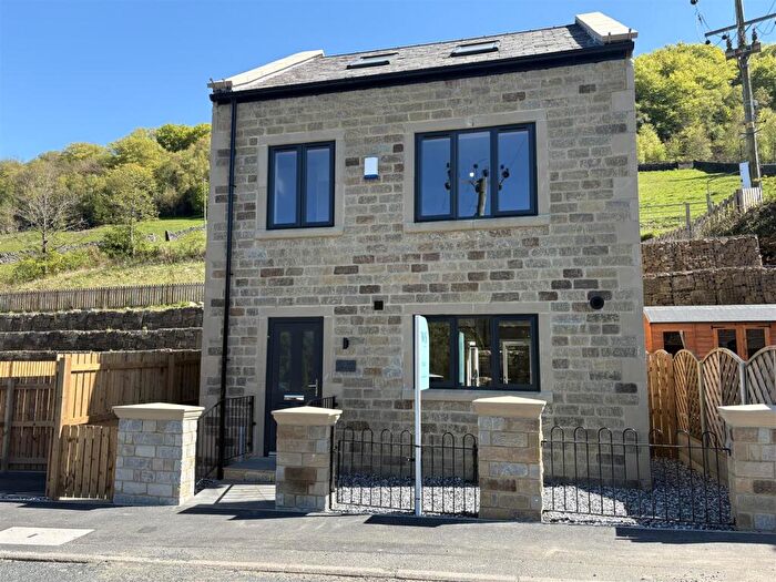 3 Bedroom Detached House To Rent In Orchid House, Cragg Road, Mytholmroyd, Hebden Bridge, HX7
