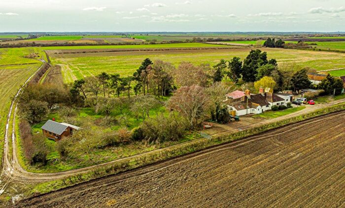4 Bedroom Detached Bungalow For Sale In Holmes Road, Stixwould, LN10