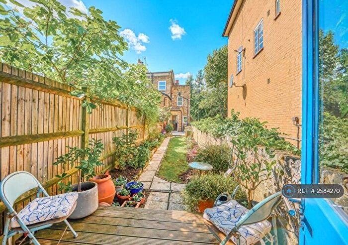1 Bedroom Semi-Detached House To Rent In Grove Lane, London, SE5