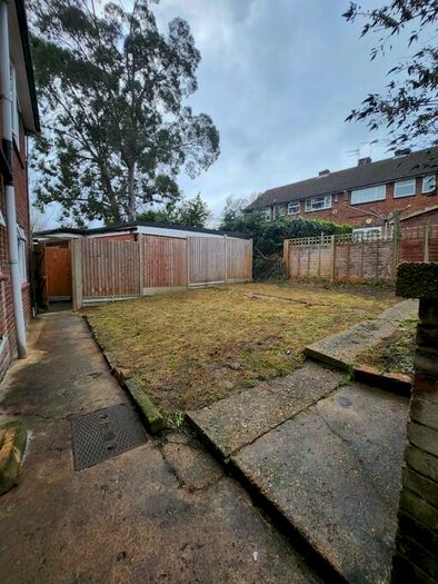 2 Bedroom Property To Rent In Fairmead Crescent, London, HA8