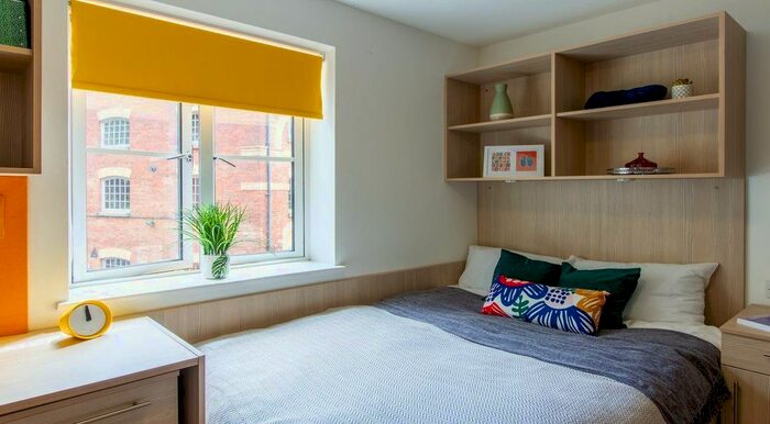 Studio To Rent In Lower North Street, Exeter, EX4