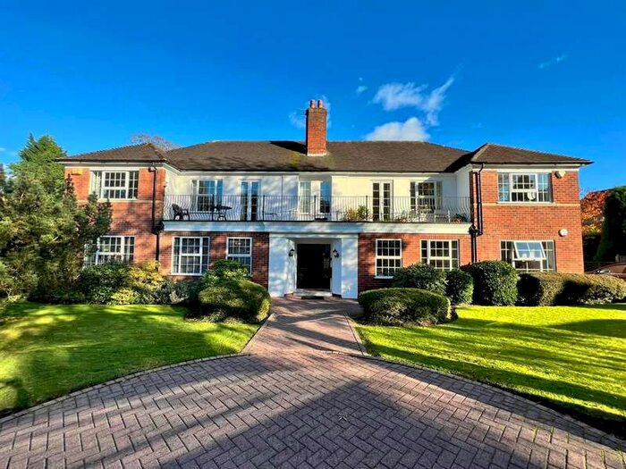 2 Bedroom Apartment To Rent In Groby Court, Altrincham, WA14