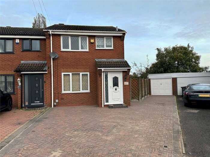 3 Bedroom Semi-Detached House To Rent In Fellbrook Close, Birmingham, West Midlands, B33