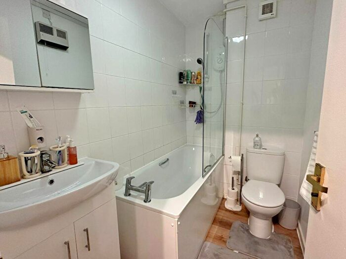 1 Bedroom Flat To Rent In Speedwell Close, Cambridge, CB1