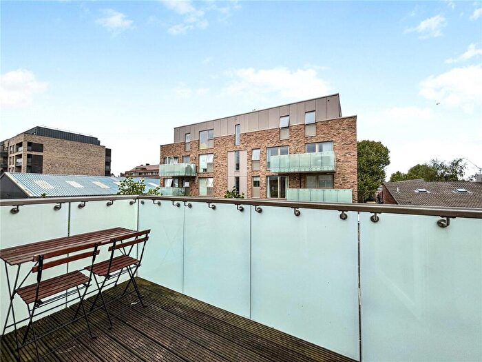 1 Bedroom Flat For Sale In Pomeroy Street, London, SE14