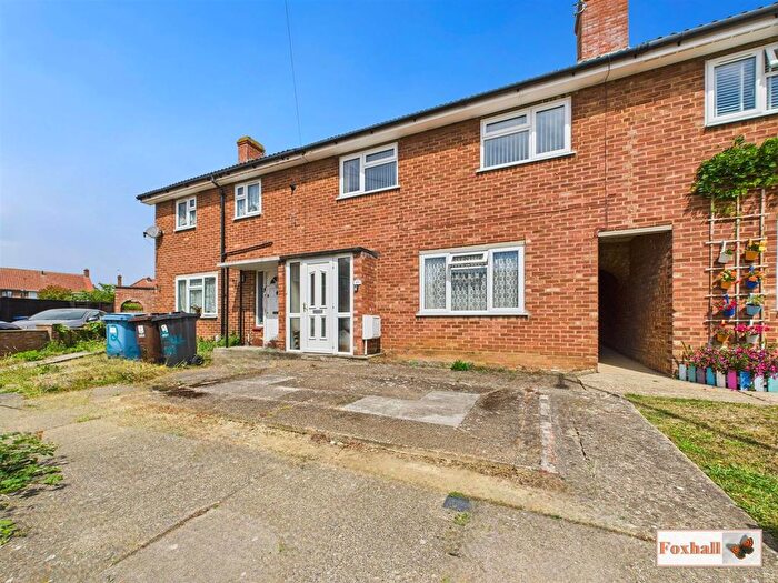 3 Bedroom Property For Sale In Parnell Close, Ipswich, IP1