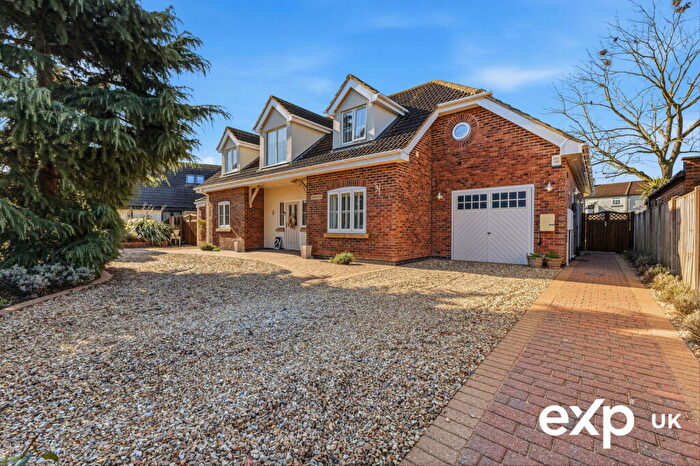 4 Bedroom Detached Bungalow For Sale In Burton Rise, Walesby, NG22