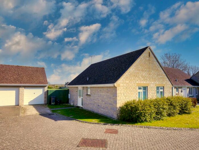 2 Bedroom Semi-Detached Bungalow To Rent In Chapel Close, Kempsford, GL7