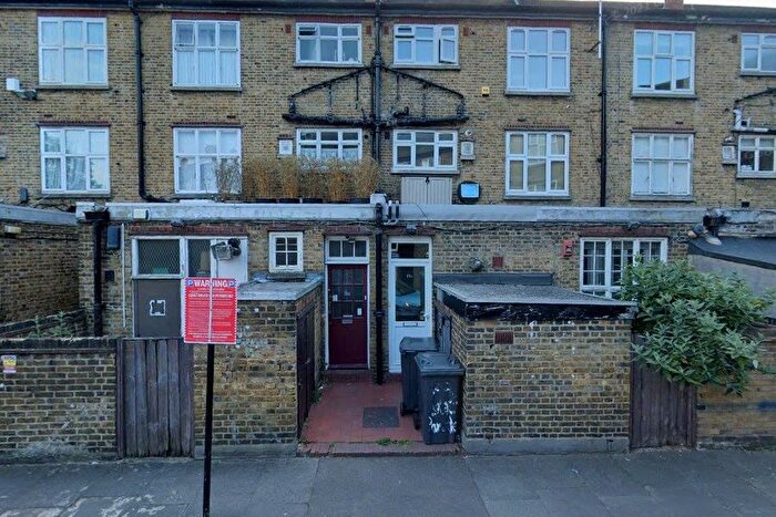 4 Bedroom Flat To Rent In Aylmer Parade, Hornsey, N2