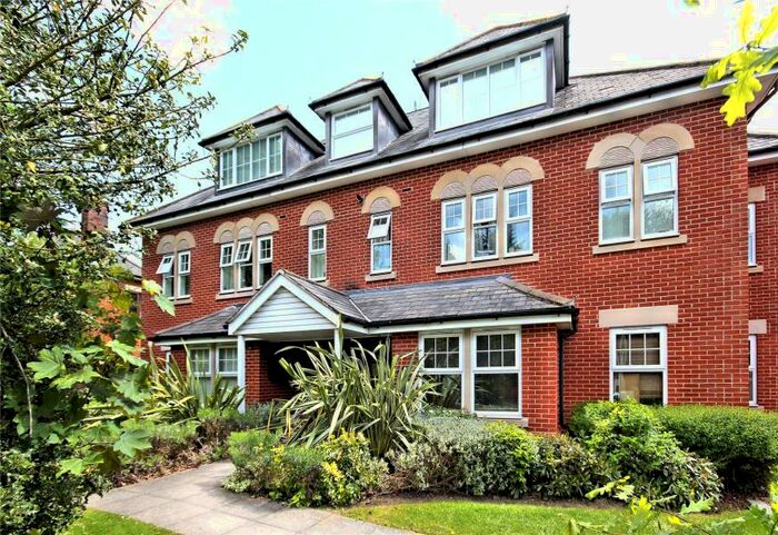 2 Bedroom Apartment To Rent In Woking, GU22