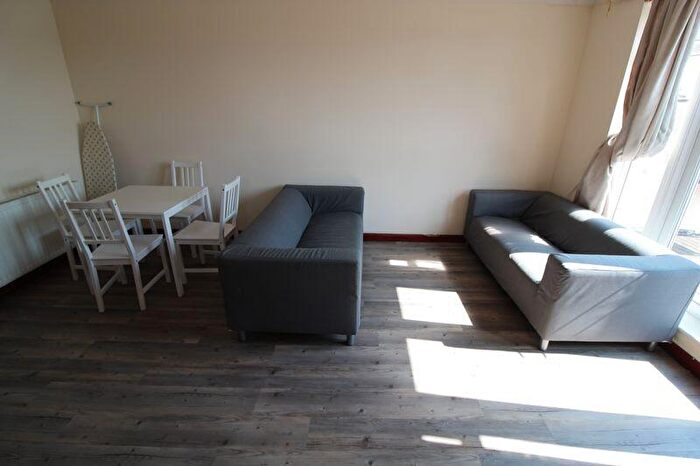 4 Bedroom Flat To Rent In Brassey Road Winton, BH9