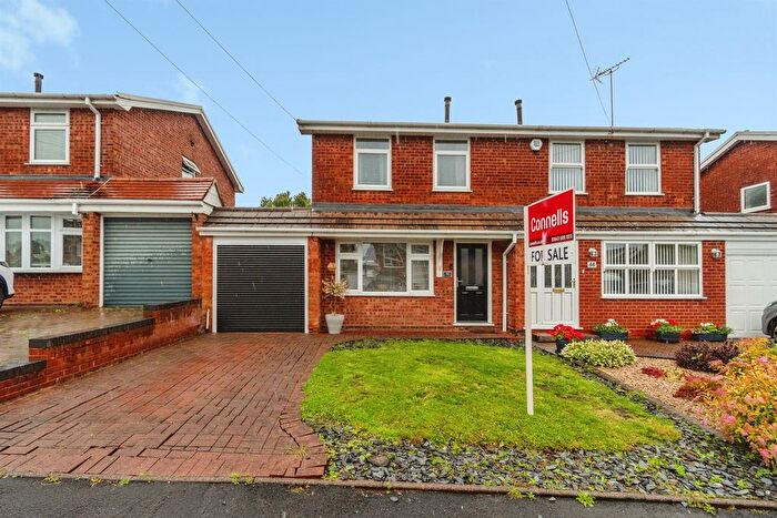 3 Bedroom Semi-Detached House For Sale In Eagle Close, Walsall, WS6