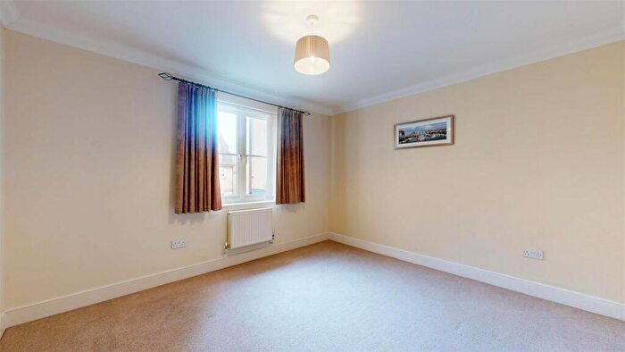 2 Bedroom Apartment To Rent In Doulton Close, Weymouth, DT4