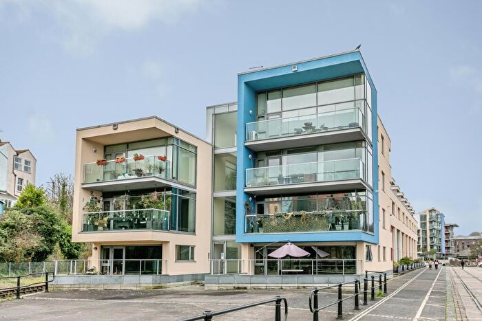 2 Bedroom Flat For Sale In Caledonian Road, Bristol, BS1
