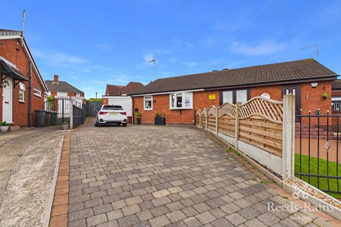 2 Bedroom Bungalow For Sale In South Hill Rise, Leeds, West Yorkshire, LS10