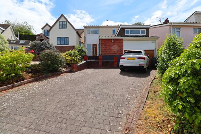 4 Bedroom Detached House For Sale In Elm Drive, Rayleigh, SS6
