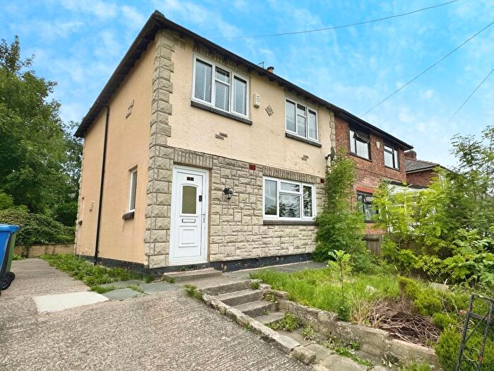3 Bedroom Semi-Detached House For Sale In Chester Road, Tyldesley, Manchester, M29