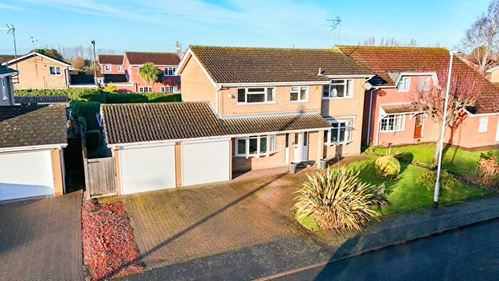 4 Bedroom Detached House For Sale In Wisbech, Cambridgeshire, PE13