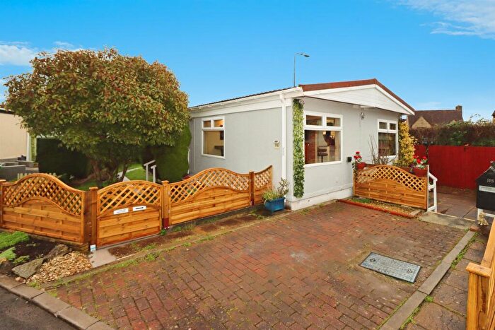 2 Bedroom Park Home For Sale In Woodlands Park, Almondsbury, Bristol, BS32