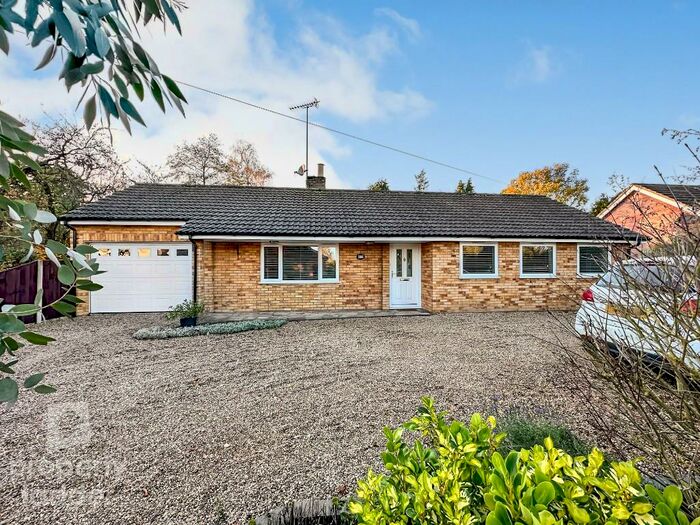 3 Bedroom Detached Bungalow For Sale In Stratton Road, Hainford, NR10