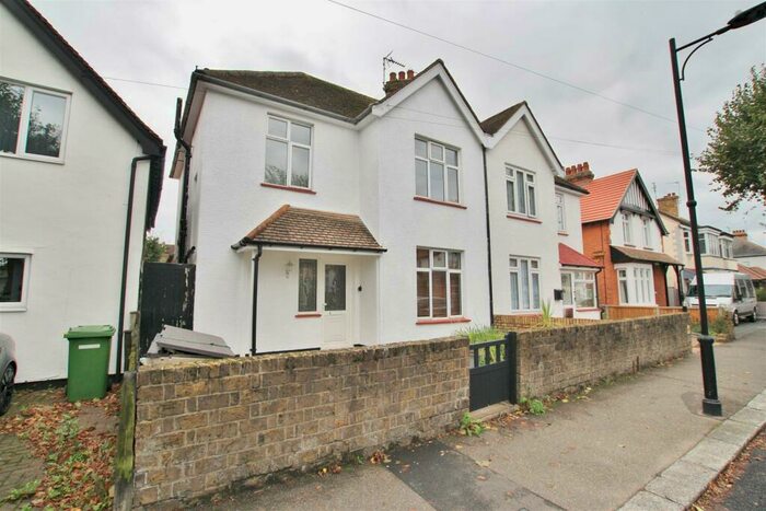 3 Bedroom End Of Terrace House To Rent In Trinity Road, Southend On Sea, SS2