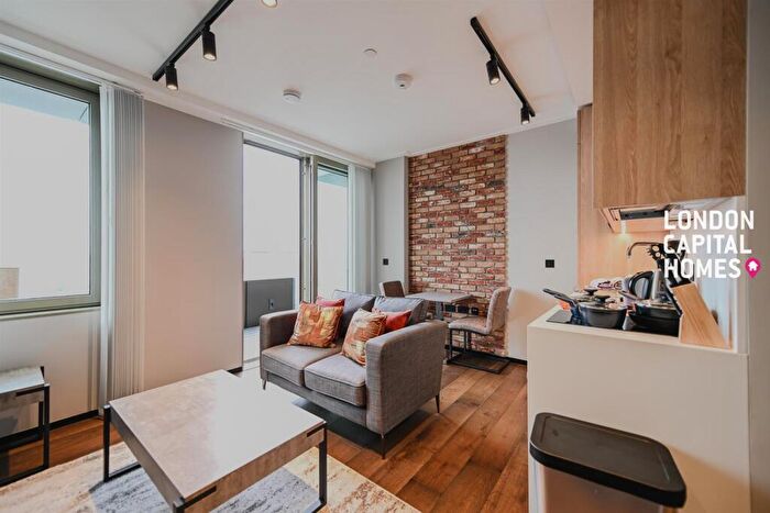 Apartment To Rent In Stage Apartments, Hewett Street, London, EC2A