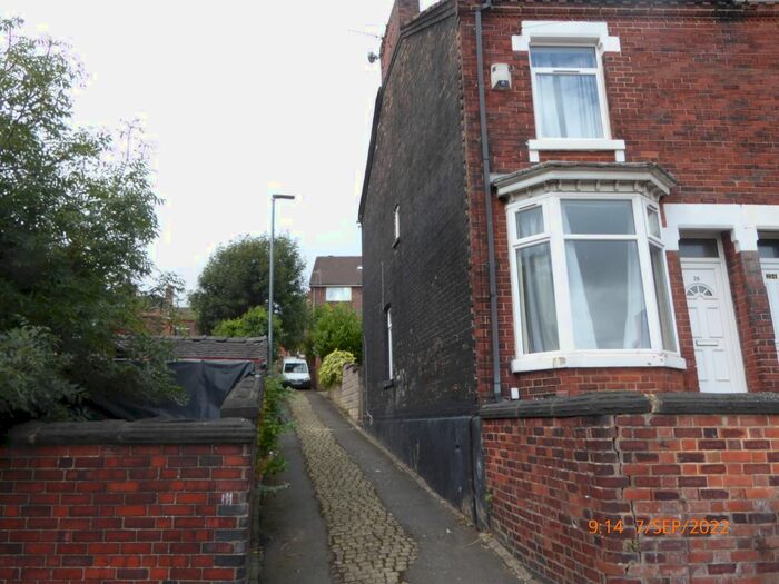 2 Bedroom End Of Terrace House To Rent In Baskerville Road, Birches Head, Stoke On Trent, ST1