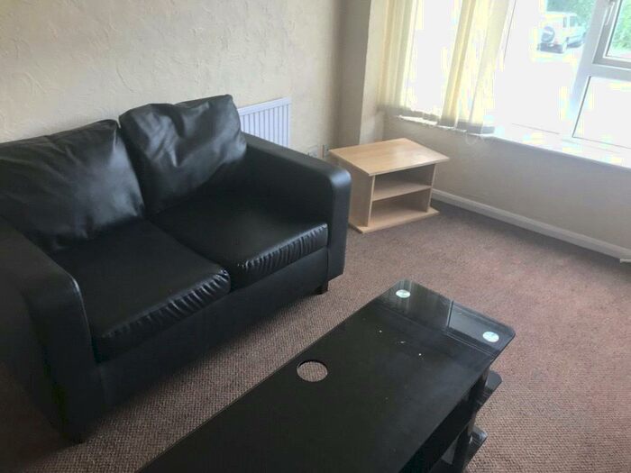 5 Bedroom Terraced House To Rent In Sullivan Close, Colchester, Essex, CO4