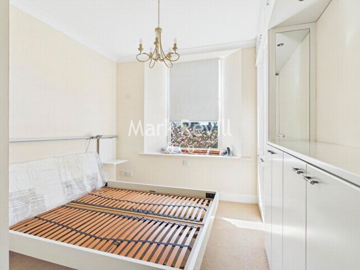 1 Bedroom Flat For Sale In Hett Close, Ardingly, RH17