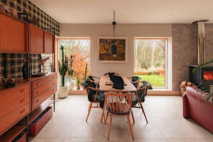 3 Bedroom Detached House For Sale In Yew Tree Lane, Holmfirth, West Yorkshire, HD9