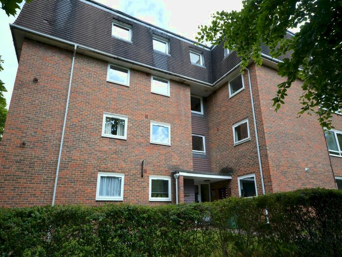 1 Bedroom Flat To Rent In Devonshire Road, Sutton, Surrey SM2