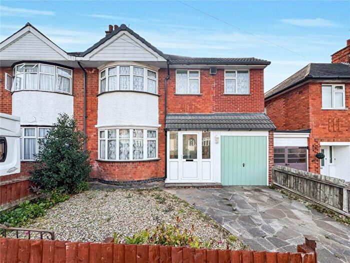 4 Bedroom Semi-Detached House For Sale In Grange Road, Wigston, Leicestershire, LE18
