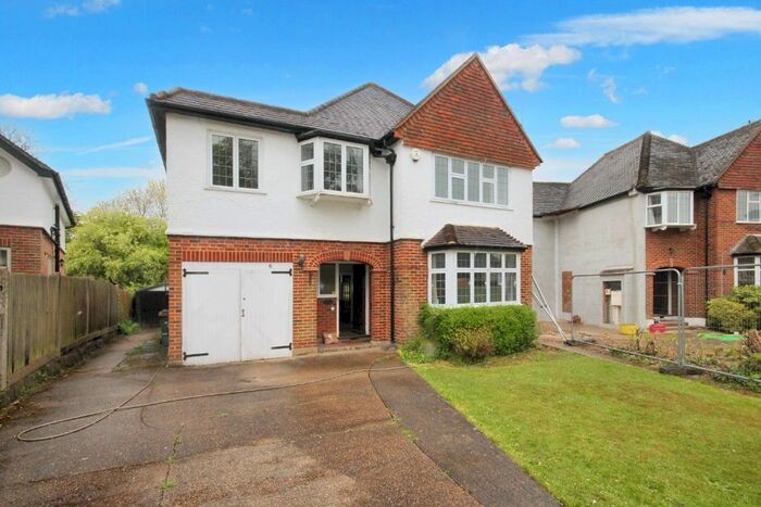 4 Bedroom Detached House To Rent In Old Court, Ashtead, KT21