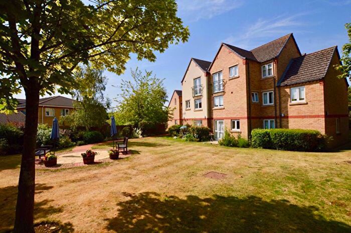 1 Bedroom Flat For Sale In Blackstones Court, St. Georges Avenue, Stamford, PE9