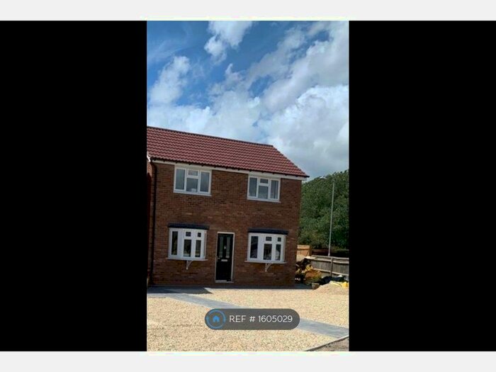 2 Bedroom Flat To Rent In Meadowcroft, Aylesbury, HP19