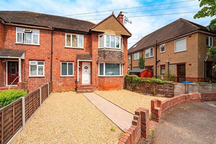 2 Bedroom Maisonette To Rent In Blakeney Court, Maidenhead, SL6