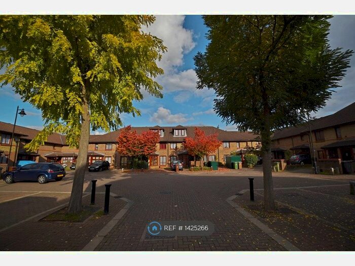 3 Bedroom Terraced House To Rent In Stafford Close, London, E17