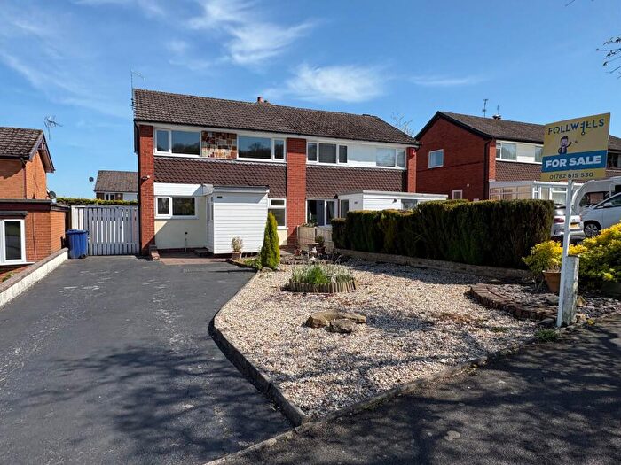 3 Bedroom Semi-Detached House For Sale In Geneva Drive, Westlands, Newcastle, ST5