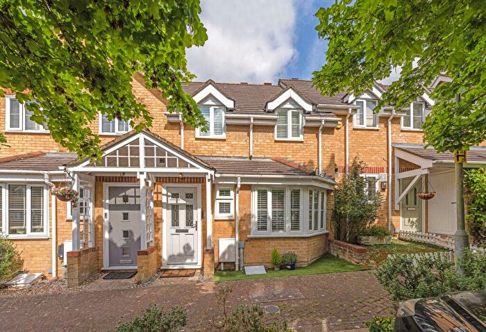3 Bedroom Terraced House For Sale In Foxwood Grove, Pratts Bottom, BR6
