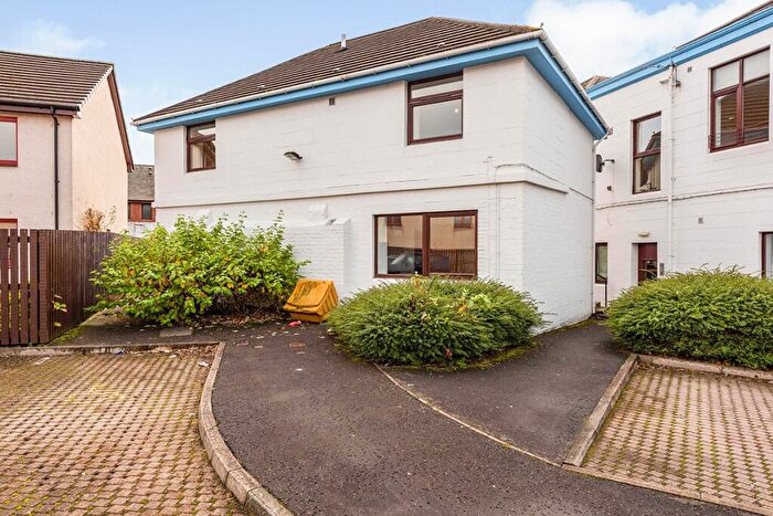 2 Bedroom Flat To Rent In Grahams Road, Falkirk, FK2