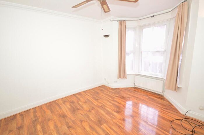 6 Bedroom Terraced House To Rent In Elizabeth Road, London, E6