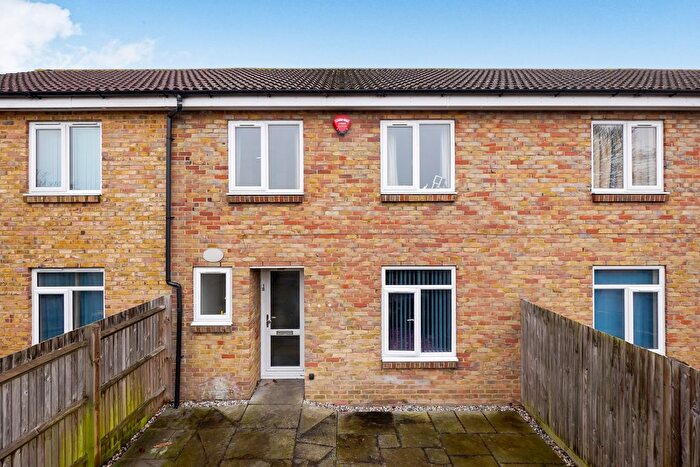 1 Bedroom Terraced House To Rent In Craddock Road, Canterbury, CT1